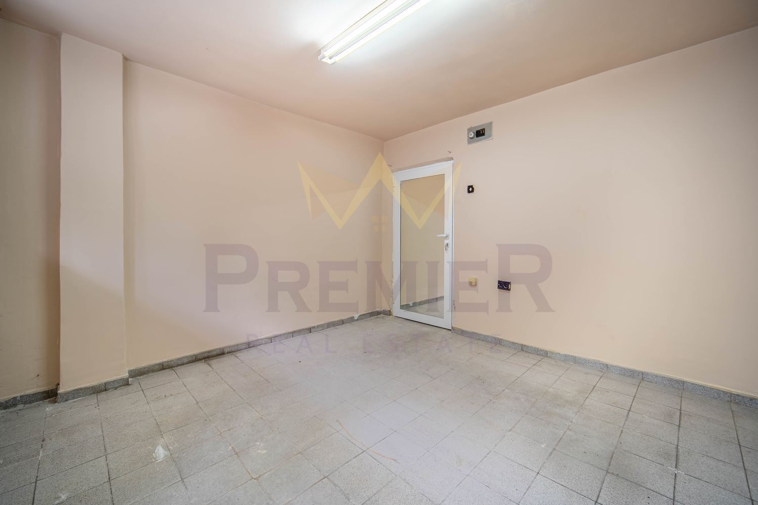 Продава МАГАЗИН, гр. Варна, Център, снимка 8 - Магазини - 54625181