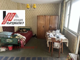 1 Schlafzimmer Weseltschane, Kardschali 4