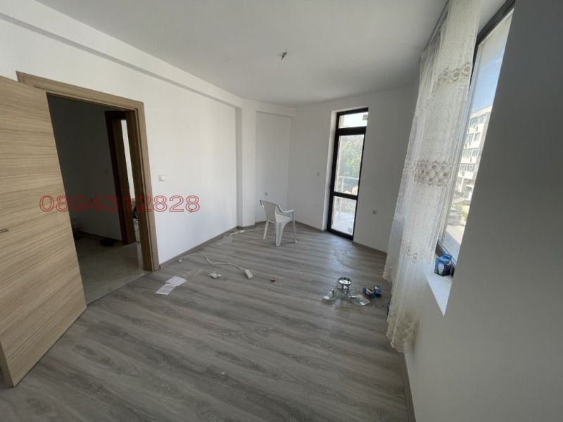 Продава 2-СТАЕН, гр. Шумен, Гривица, снимка 3 - Апартаменти - 53563885