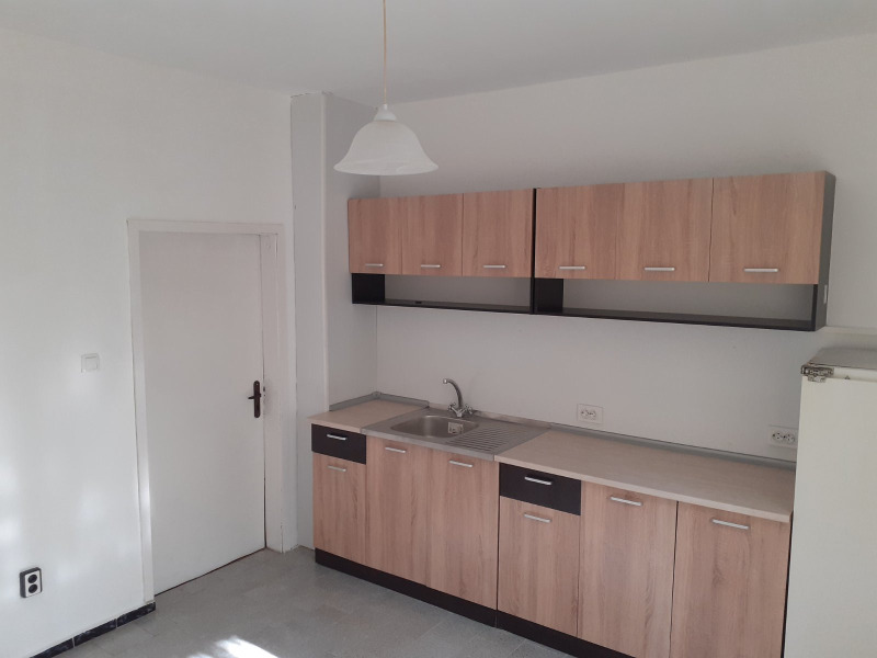 En venta  2 dormitorios Plovdiv , Trakiya , 94 metros cuadrados | 83720670 - imagen [4]