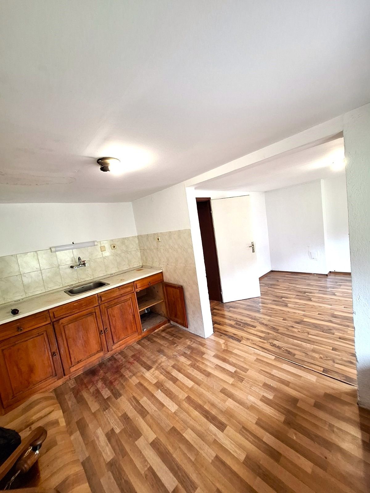 Продава 4-СТАЕН, гр. Чепеларе, област Смолян, снимка 3 - Апартаменти - 54367034