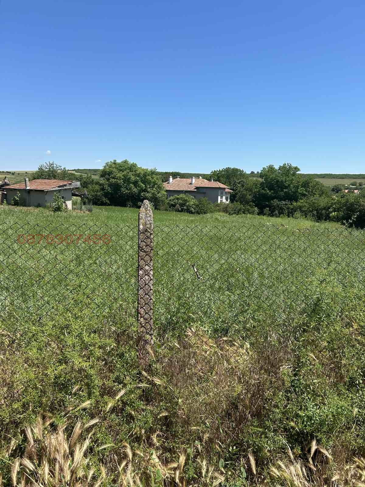 Продава ПАРЦЕЛ, с. Михалич, област Варна