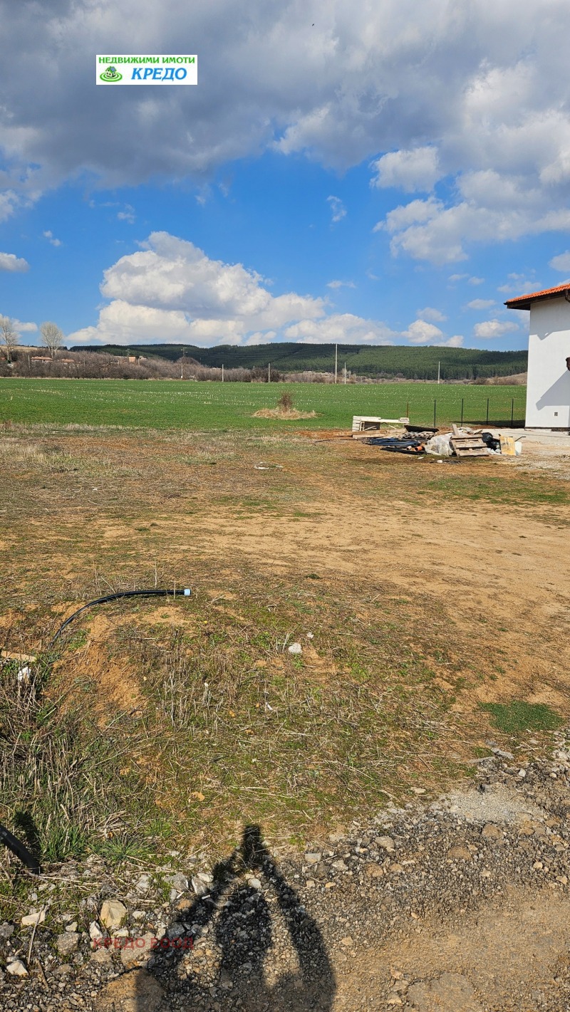 Продава ПАРЦЕЛ в област Перник, с. Долна Диканя - 575 кв.м / При запитване, КРЕДО ЕООД