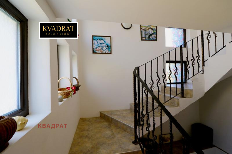 Продава КЪЩА, гр. Балчик, област Добрич, снимка 3 - Къщи - 53377504