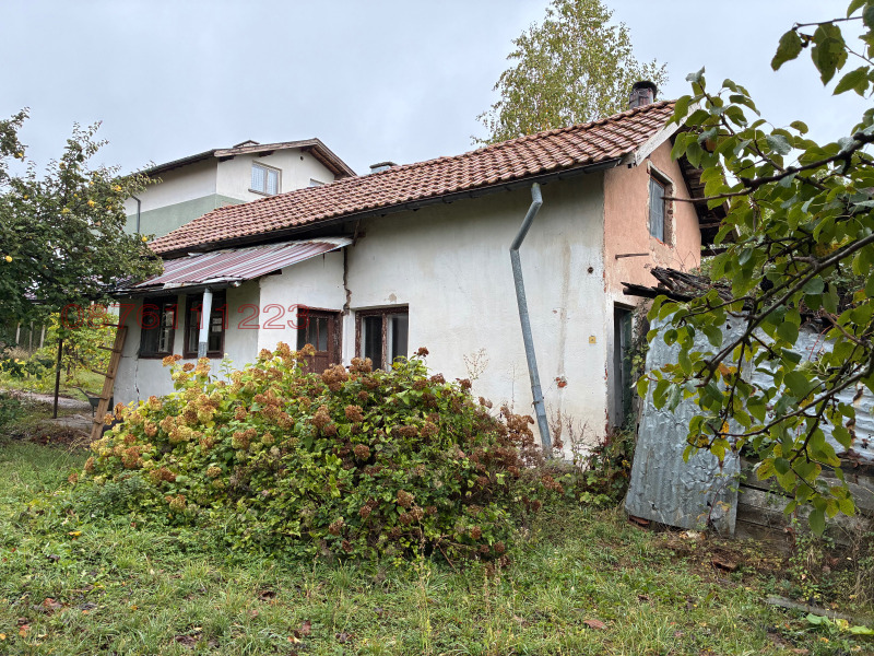 Продава КЪЩА, гр. Годеч, област София област, снимка 11 - Къщи - 53499325