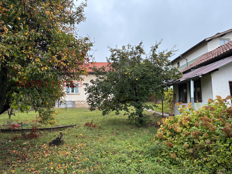 Продава КЪЩА, гр. Годеч, област София област, снимка 12 - Къщи - 53499325