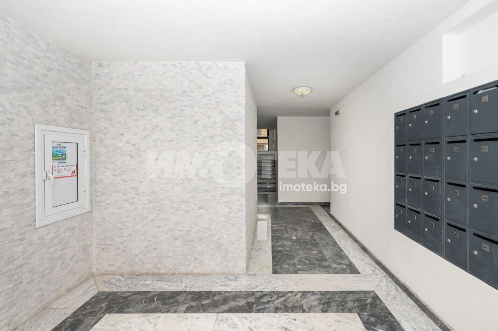 Продава 2-СТАЕН, гр. Пловдив, Остромила, снимка 2 - Апартаменти - 53411334