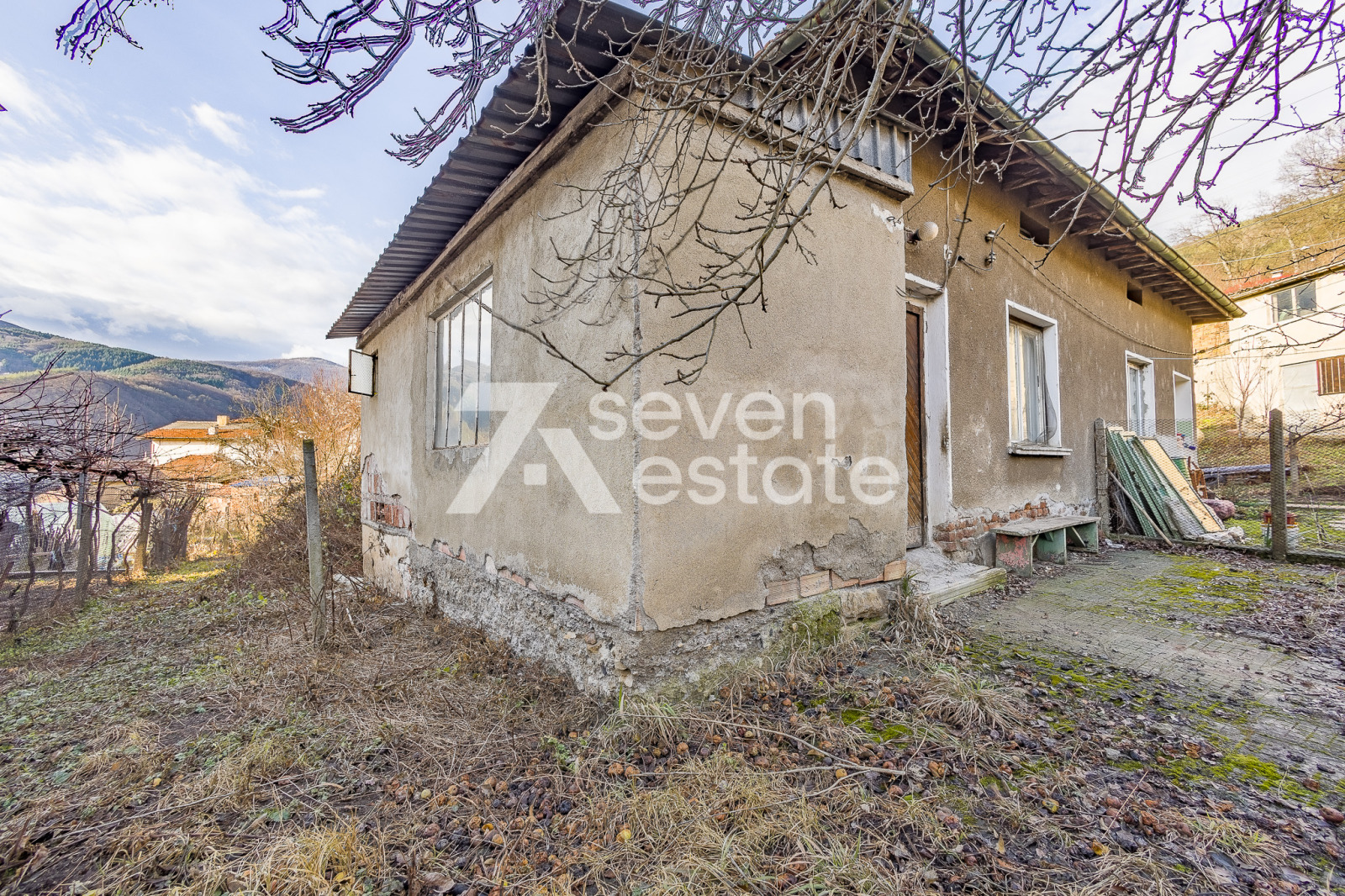 Продава КЪЩА, гр. Своге, област София област, снимка 2 - Къщи - 53035475