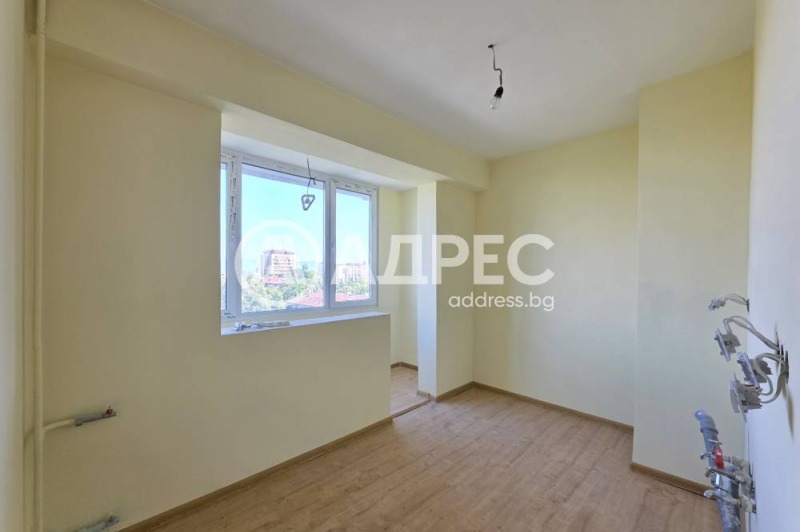 Продава 2-СТАЕН, гр. София, Толстой