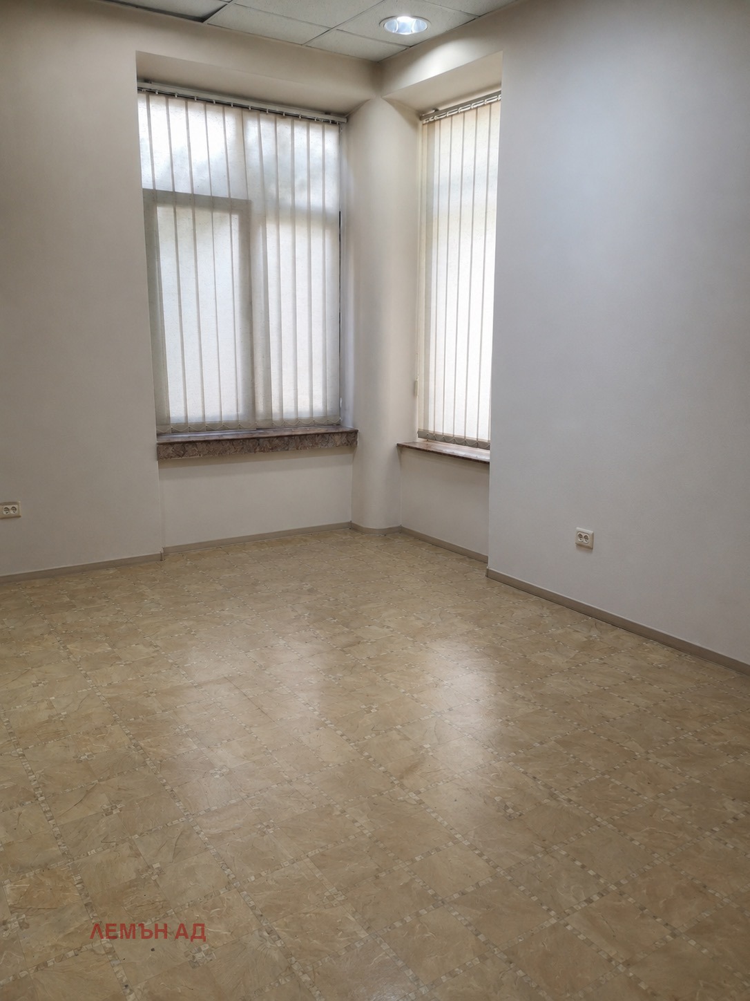 Продава ЕТАЖ ОТ КЪЩА, гр. София, Център, снимка 9 - Етаж от къща - 56520578