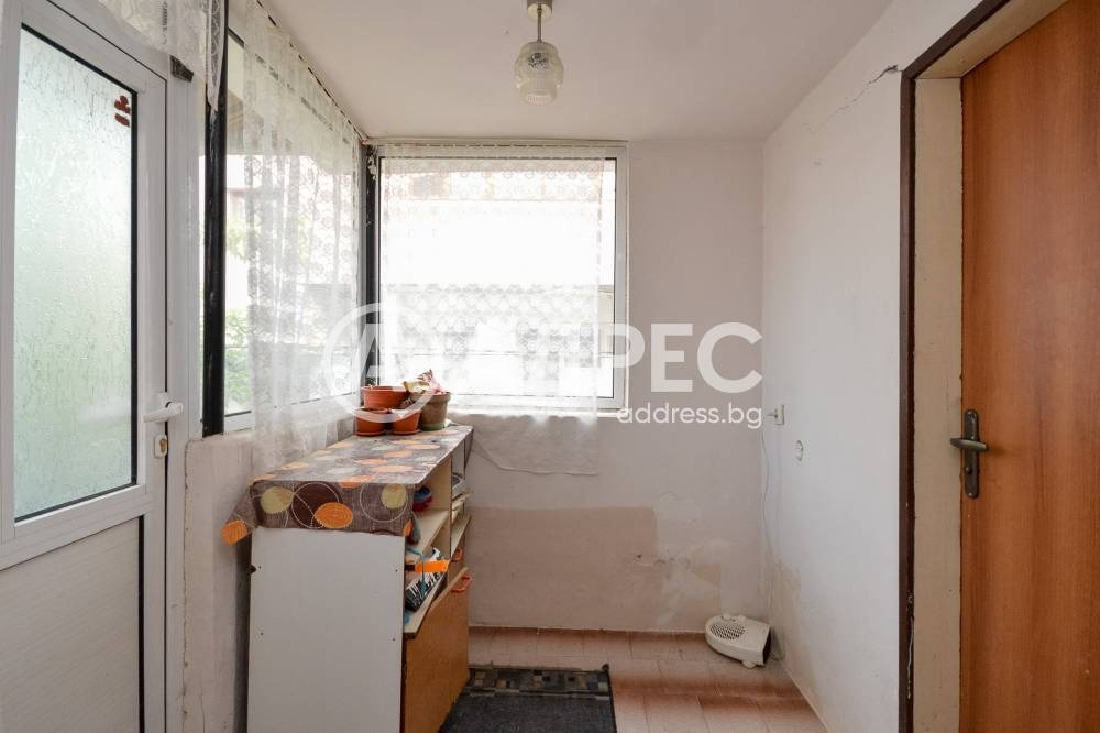 Продава ЕТАЖ ОТ КЪЩА, гр. Бургас, Долно Езерово, снимка 5 - Етаж от къща - 55446217