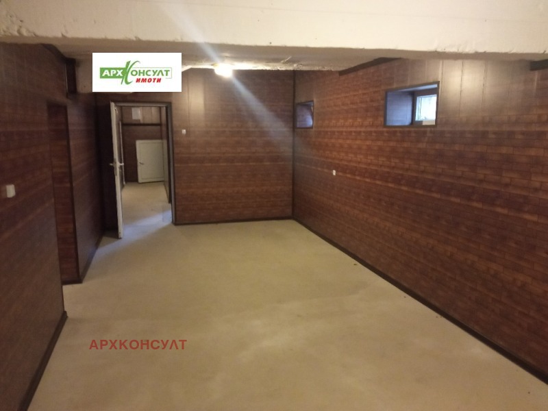 Продава СКЛАД в град София, Летище София - 195 кв.м / 275 000 € » 537 853.25 лв., АРХКОНСУЛТ
