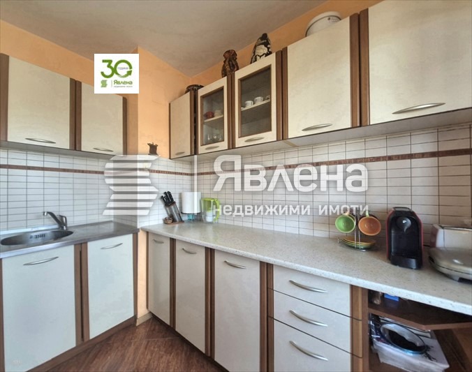 Продава 4-СТАЕН, гр. Варна, Цветен квартал, снимка 3 - Апартаменти - 54273109