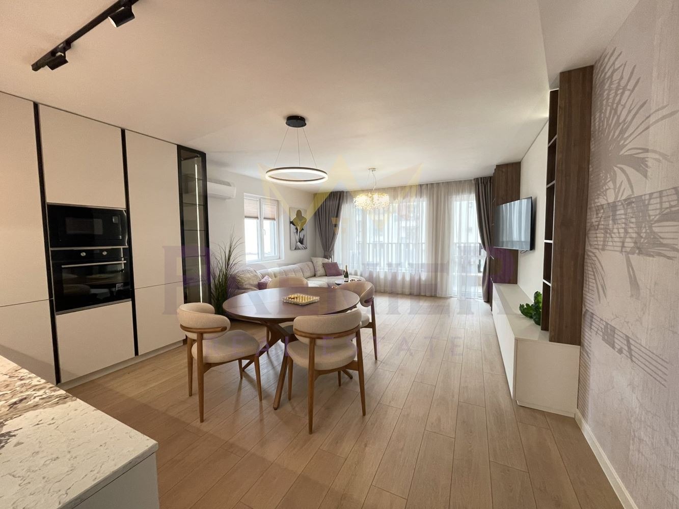 Продава 3-СТАЕН, гр. Варна, Център, снимка 2 - Апартаменти - 53961275