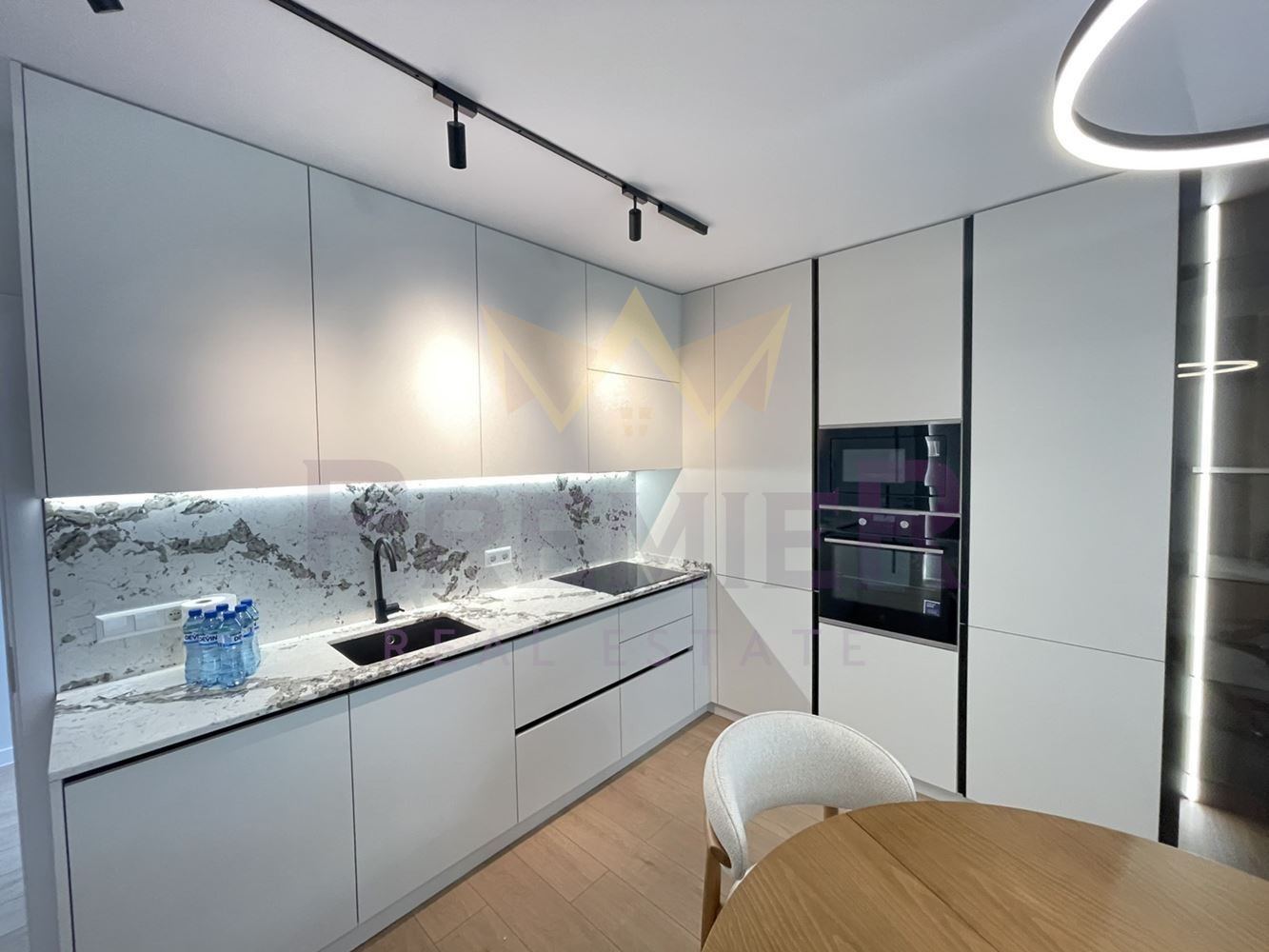 Продава 3-СТАЕН, гр. Варна, Център, снимка 5 - Апартаменти - 53961275