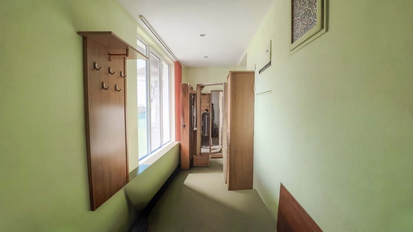 Продава КЪЩА, гр. София, с. Волуяк, снимка 8 - Къщи - 54120951