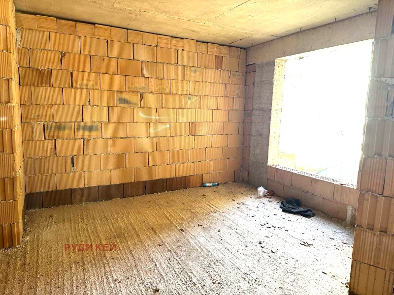 Продава 2-СТАЕН, град Варна, Възраждане 1 • 75000 € / 146687.25 лв. • 68796325 1