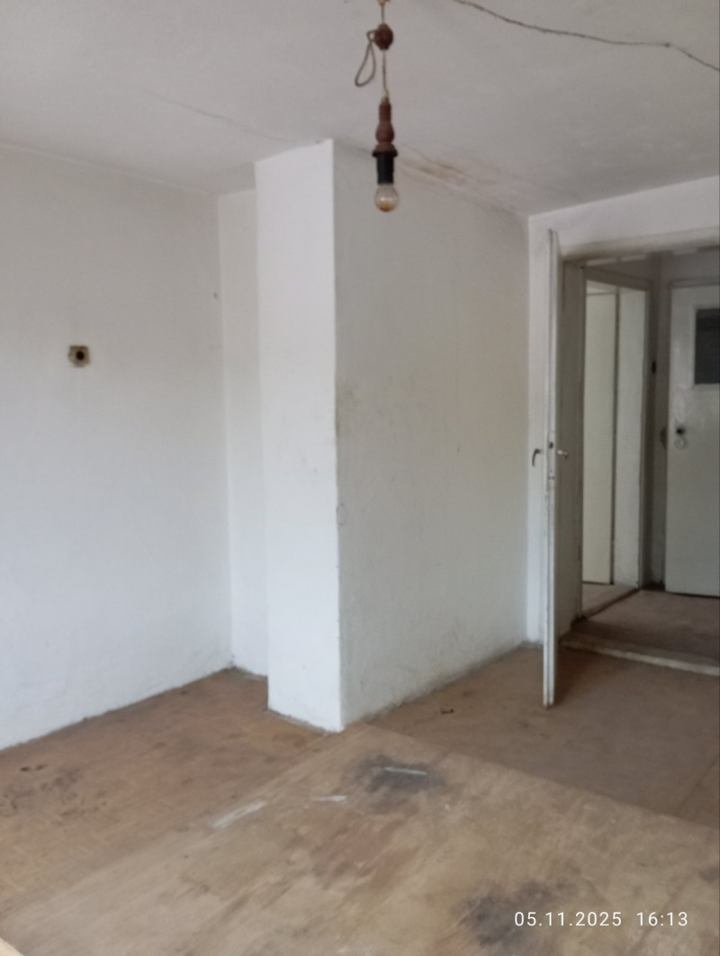 Продава ЕТАЖ ОТ КЪЩА, гр. Кюстендил, Ильо войвода, снимка 9 - Етаж от къща - 52427822