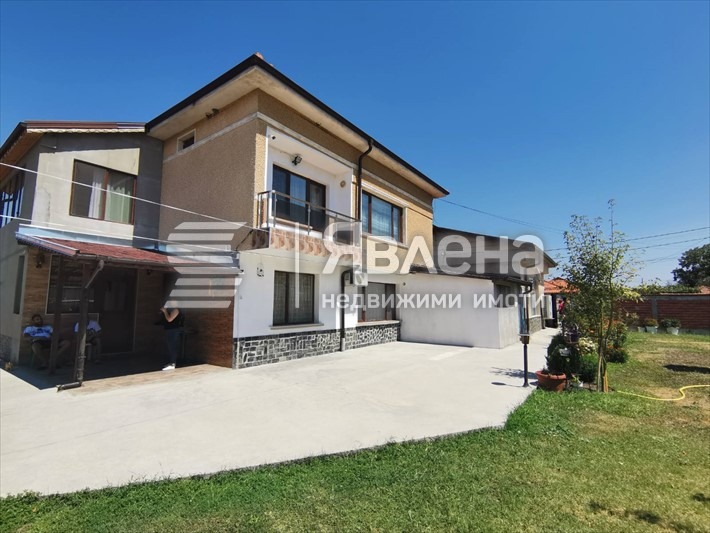 En venta  Casa región Plovdiv , Brezovo , 459 metros cuadrados | 62673609
