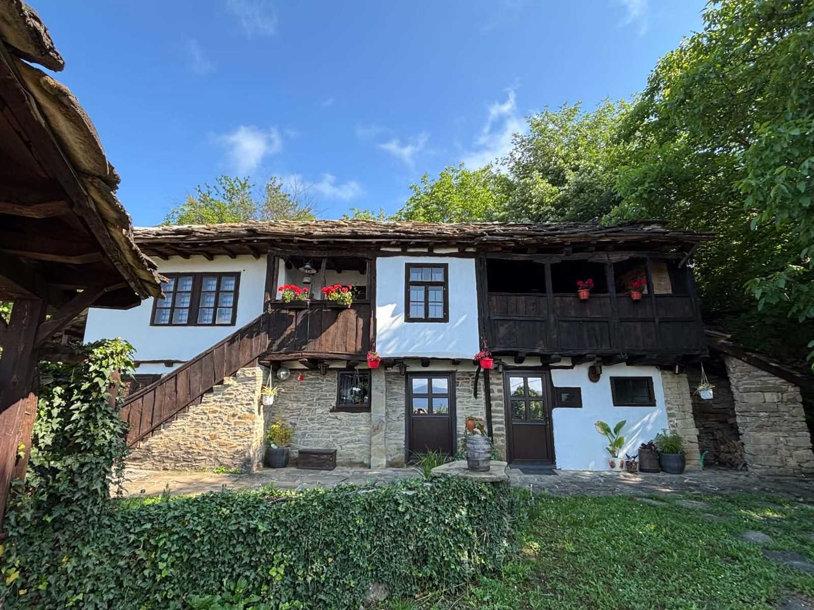 Продава КЪЩА, с. Гостилица, област Габрово