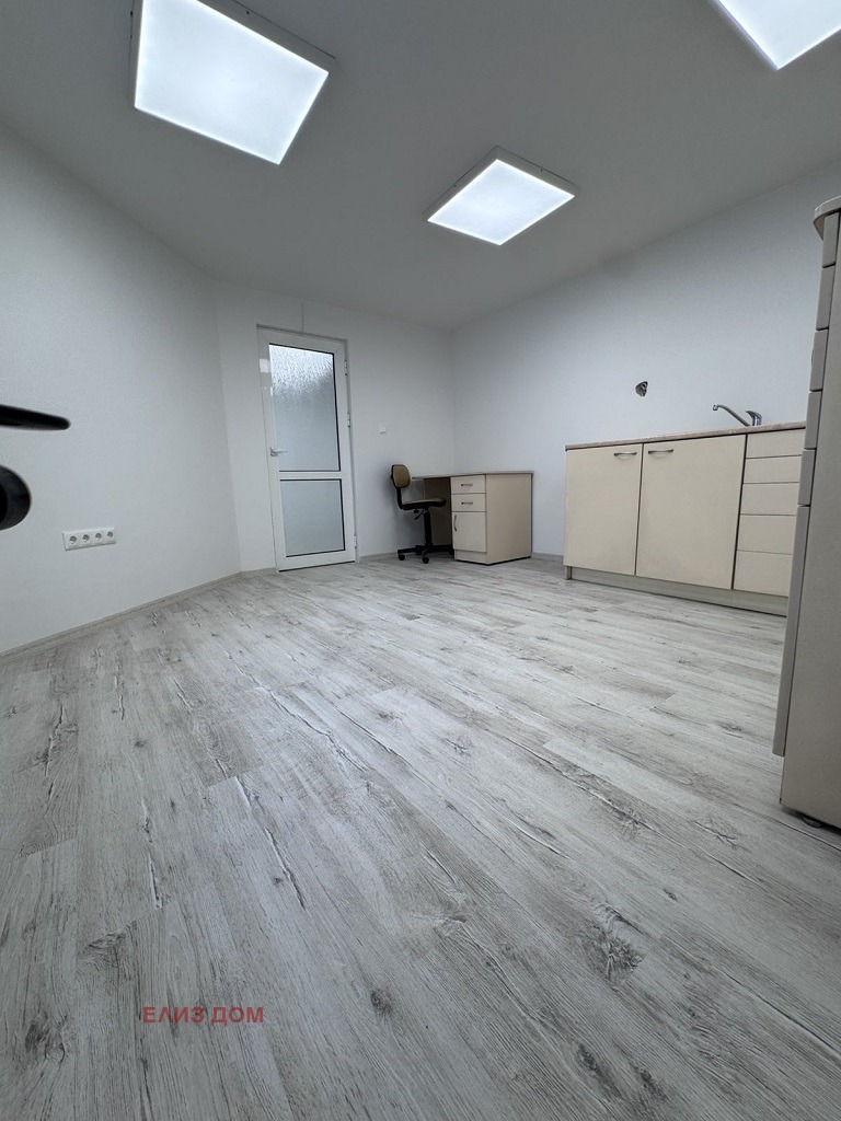 Продава ОФИС, гр. Варна, Център, снимка 3 - Офиси - 53174930