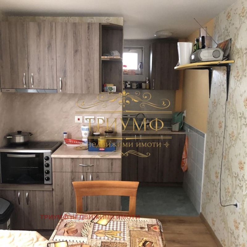 Продава КЪЩА, гр. Варна, Погреби