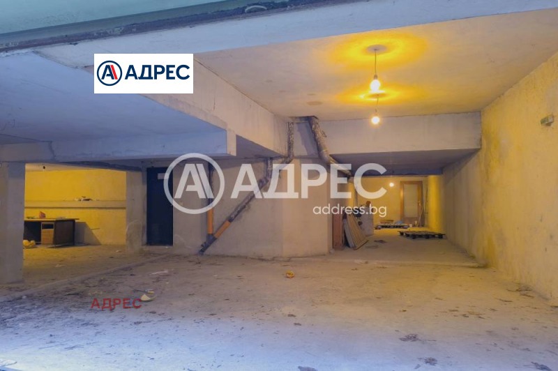 Продава ГАРАЖ, ПАРКОМЯСТО, гр. Варна, Център, снимка 3 - Гаражи и паркоместа - 53112661