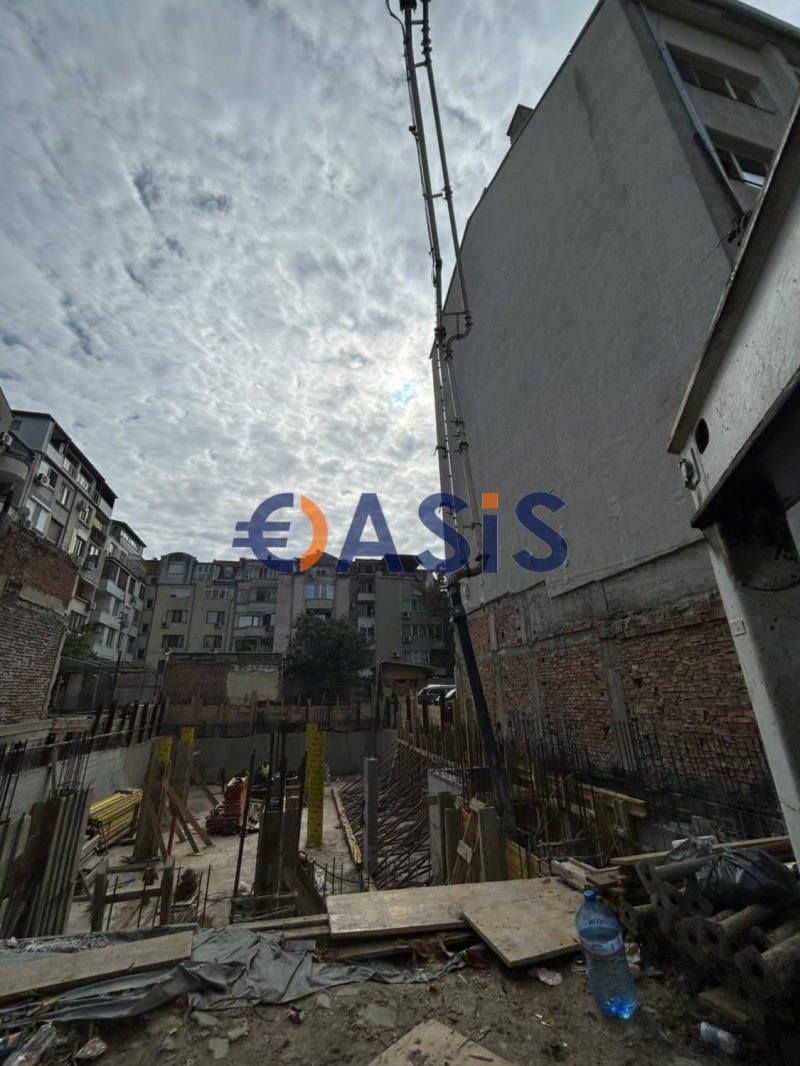 Продава 3-СТАЕН, гр. Бургас, Център, снимка 2 - Апартаменти - 52265626