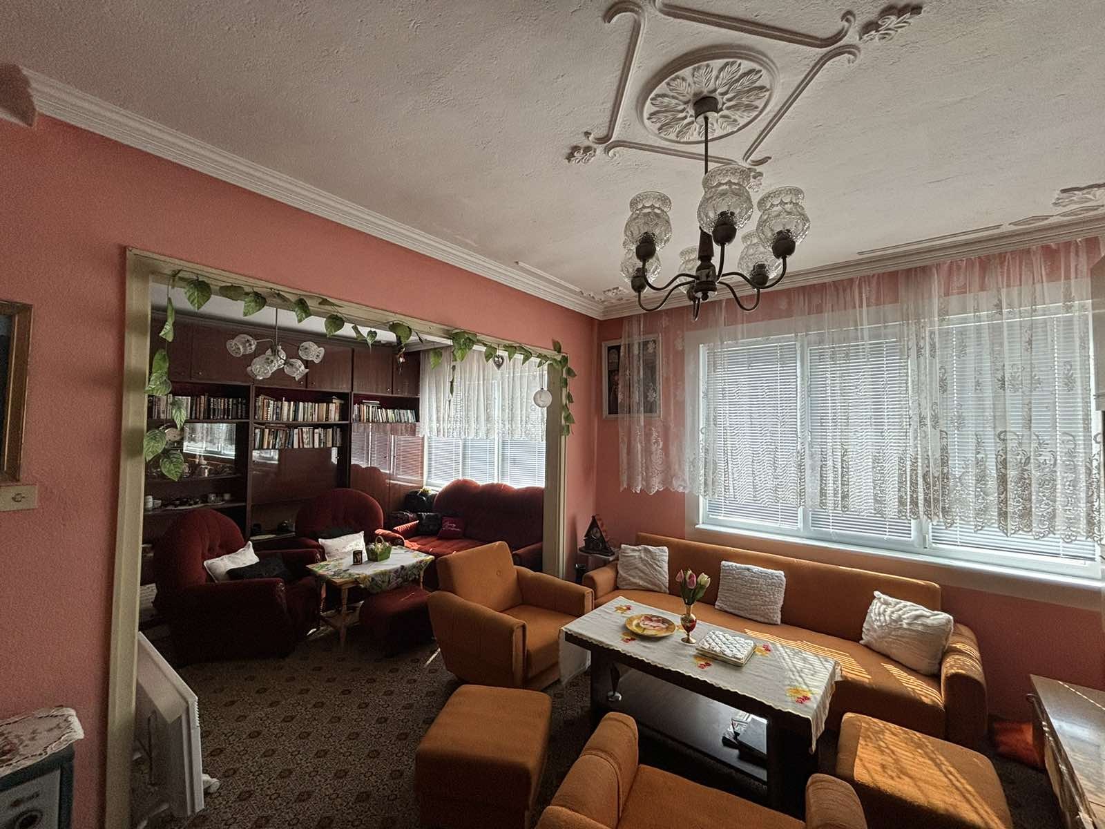 Продава ЕТАЖ ОТ КЪЩА, гр. Карлово, област Пловдив, снимка 8 - Етаж от къща - 54327444