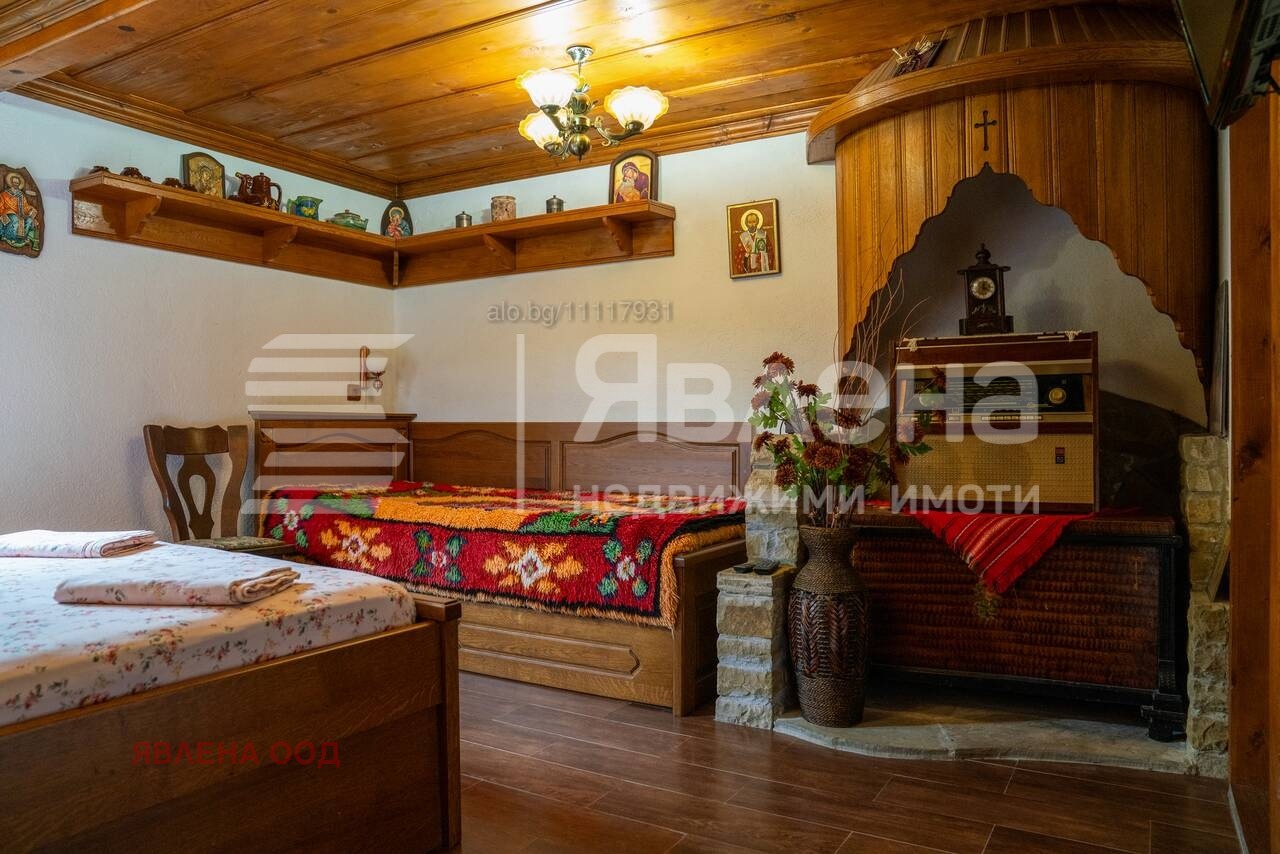 Продава ХОТЕЛ, с. Катунище, област Сливен, снимка 8 - Хотели - 56126206