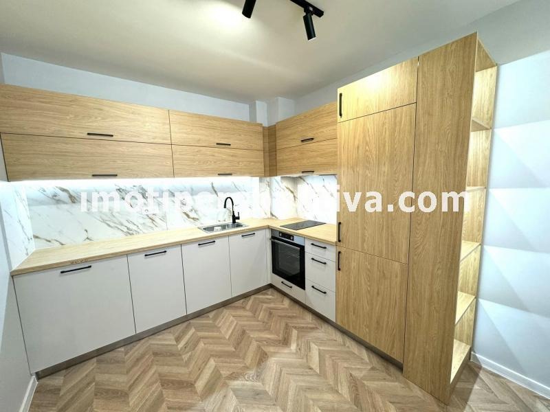 Продава 2-СТАЕН, гр. Пловдив, Кючук Париж, снимка 4 - Aпартаменти - 47530047