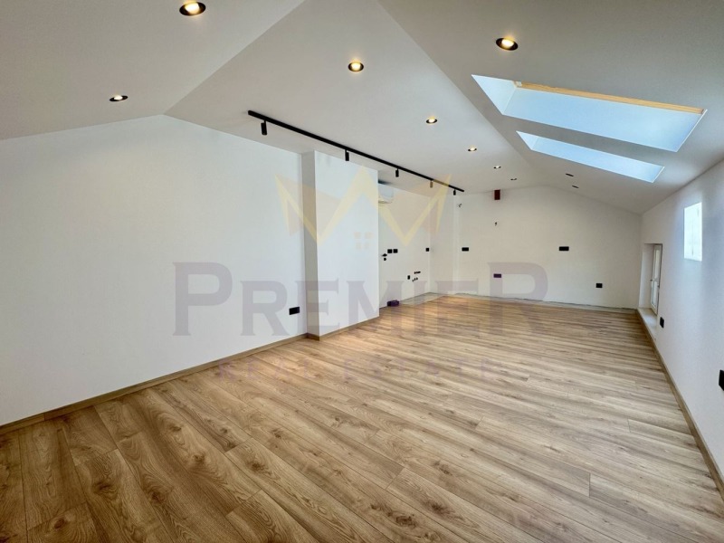 Продава 3-СТАЕН, гр. Варна, Център, снимка 2 - Апартаменти - 53430116