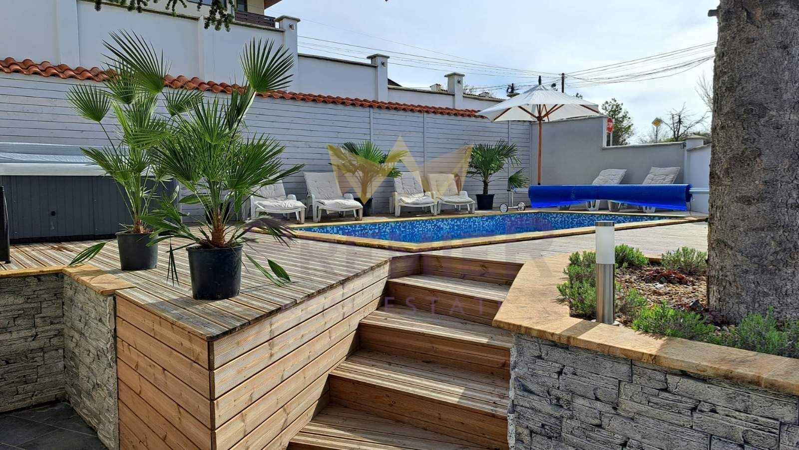 Продава КЪЩА, гр. Балчик, област Добрич, снимка 16 - Къщи - 53825952