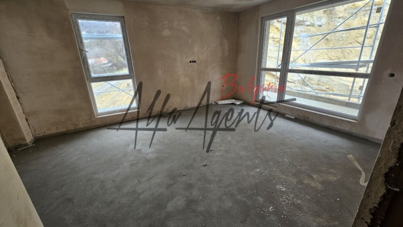 Продава 2-СТАЕН, гр. Варна, м-т Пчелина, снимка 2 - Апартаменти - 50642338