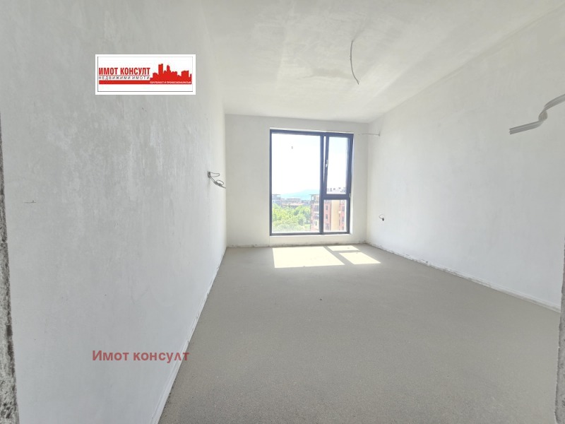 Продава  2-стаен град Пловдив , Остромила , 71 кв.м | 48537273 - изображение [8]