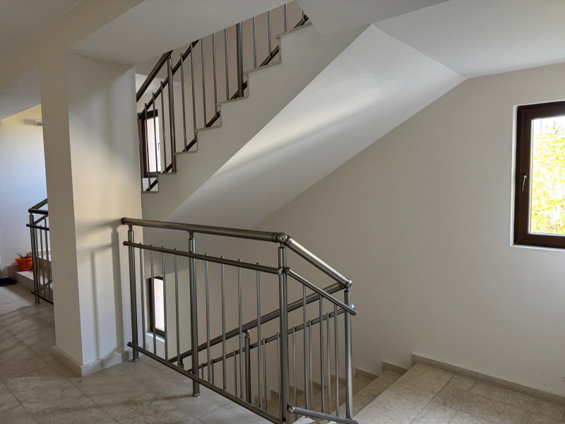 Продава 3-СТАЕН, гр. Велико Търново, Бузлуджа, снимка 12 - Апартаменти - 52444379