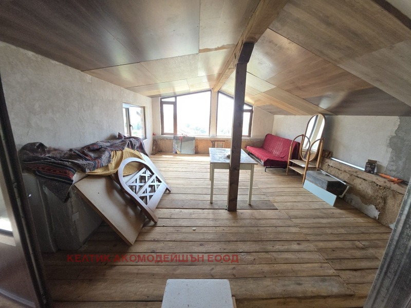 Продава КЪЩА, с. Сапарево, област Кюстендил, снимка 13 - Къщи - 52236638