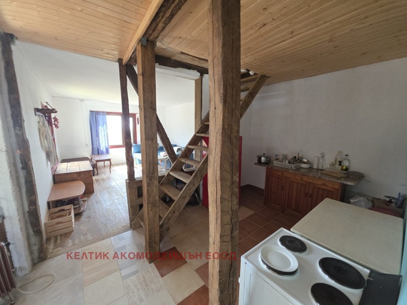 Продава КЪЩА, с. Сапарево, област Кюстендил, снимка 7 - Къщи - 52236638