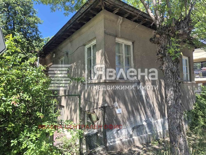 Продава КЪЩА, гр. Перник, Център, снимка 3 - Къщи - 56320349