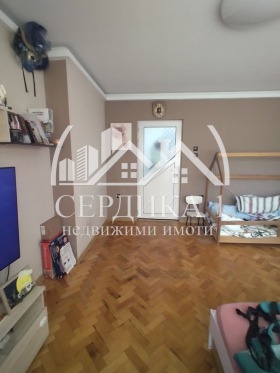 Продажба на имоти в гр. Дупница, област Кюстендил - изображение 5 