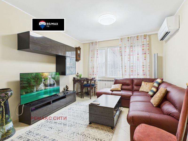 Продава 2-СТАЕН, гр. София, Център