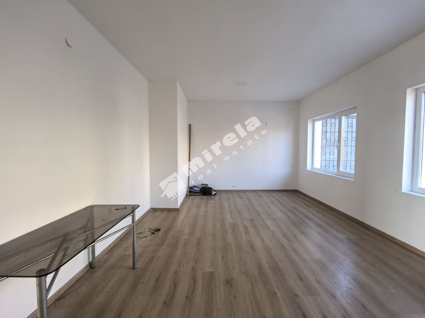 Продава МАГАЗИН, гр. Ямбол, Граф Игнатиев, снимка 10 - Магазини - 53493460