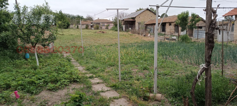 Продава КЪЩА, с. Брестак, област Варна, снимка 3 - Къщи - 52891212