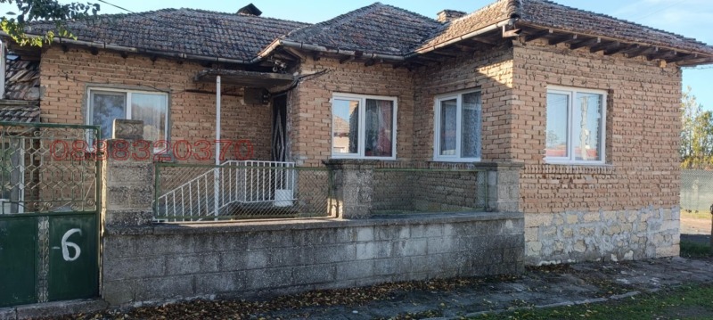 Продава КЪЩА, с. Брестак, област Варна