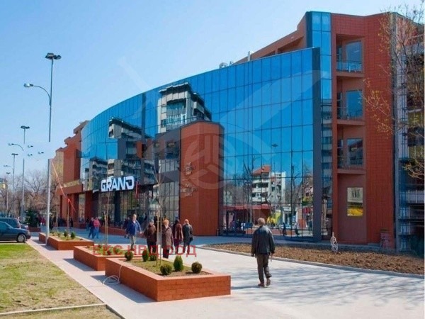 Продава МАГАЗИН, гр. Пловдив, Каменица 1