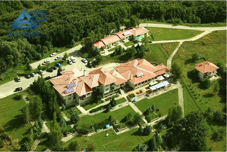 Продава ХОТЕЛ, гр. Априлци, област Ловеч, снимка 2 - Хотели - 54294075