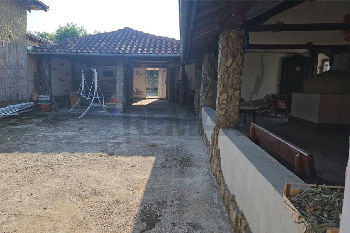 Продава КЪЩА, с. Вехтово, област Шумен, снимка 13 - Къщи - 55230100