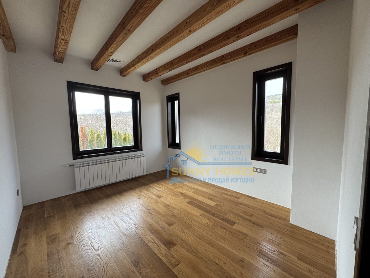 Продава КЪЩА, с. Средни колиби, област Велико Търново, снимка 8 - Къщи - 55419974