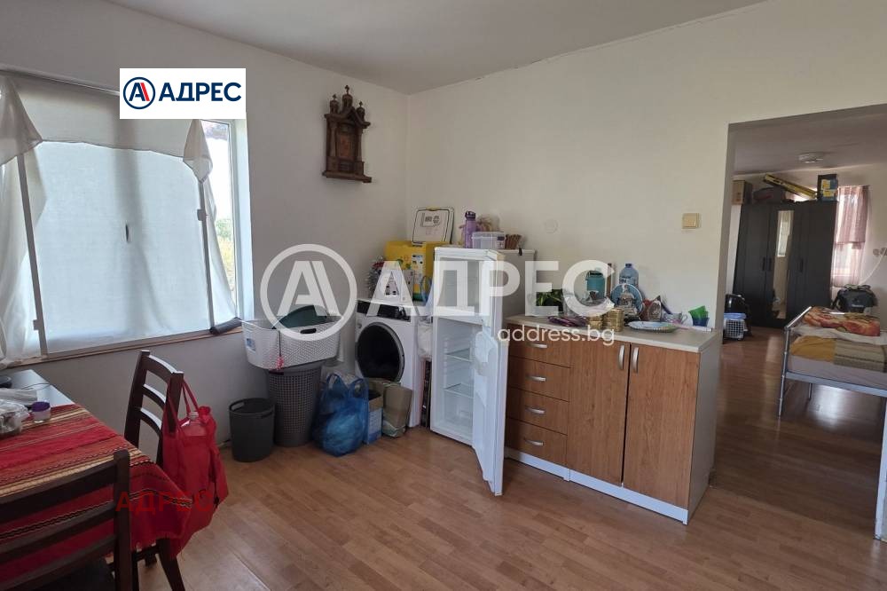 Продава КЪЩА, с. Падина, област Варна, снимка 10 - Къщи - 56254260