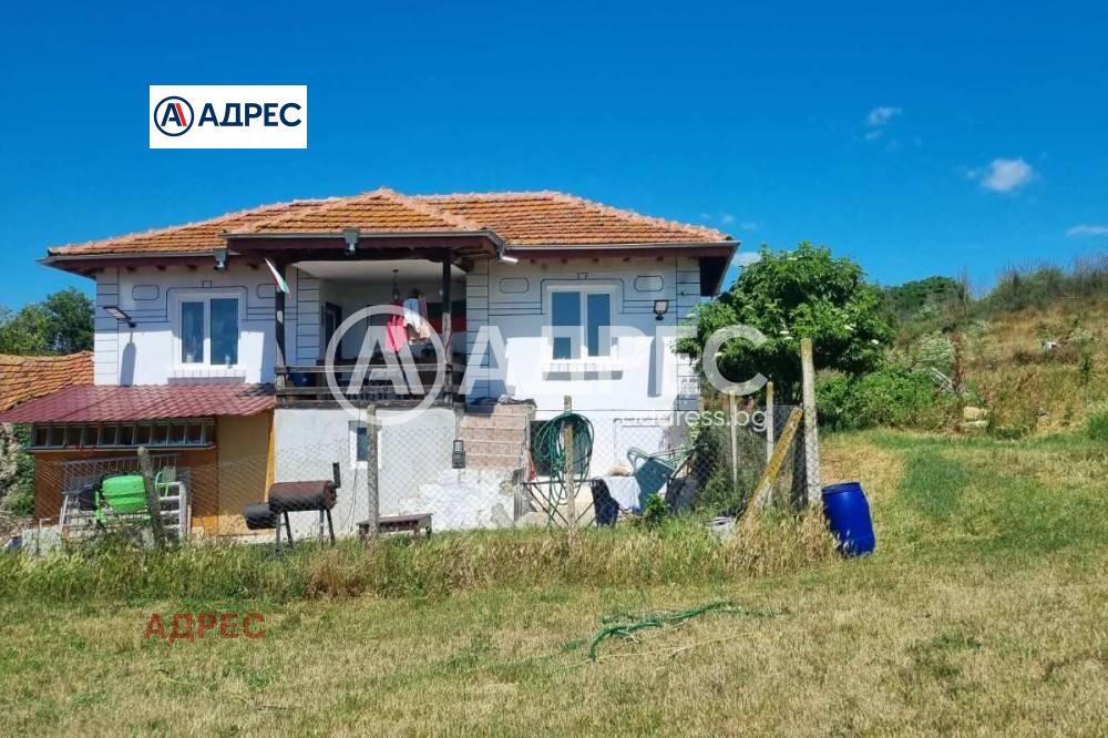 Продава КЪЩА, с. Падина, област Варна, снимка 17 - Къщи - 56254260